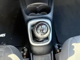 Toyota Yaris thumbnail 24