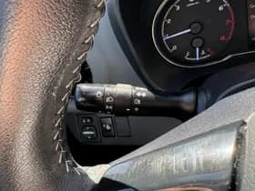 Toyota Yaris thumbnail 27