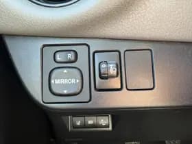 Toyota Yaris thumbnail 30