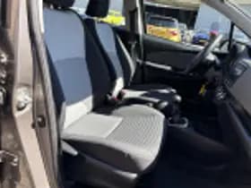 Toyota Yaris thumbnail 45