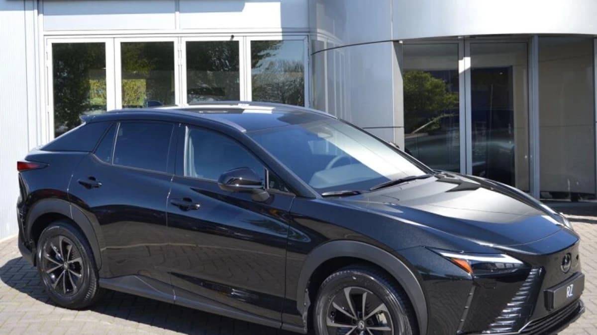 Lexus RZ — foto 1