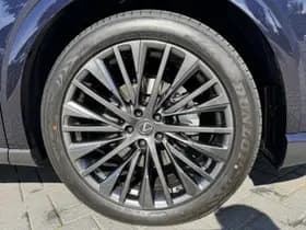 Lexus RX thumbnail 17