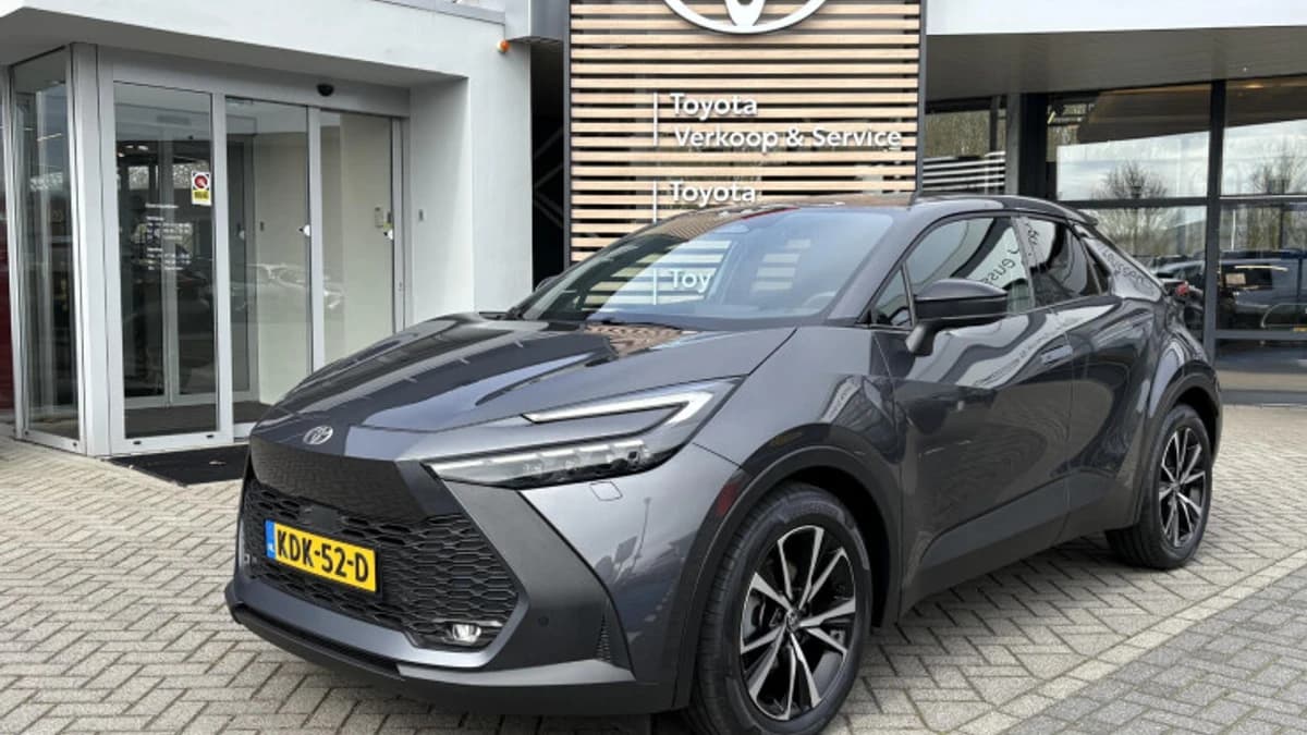 Toyota C hr — foto 1
