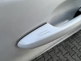 Toyota RAV4 thumbnail 16