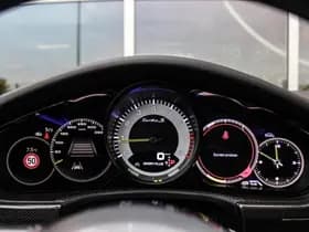 Porsche Panamera thumbnail 33