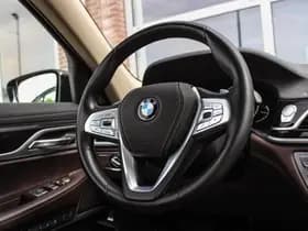 BMW 7-Serie thumbnail 23