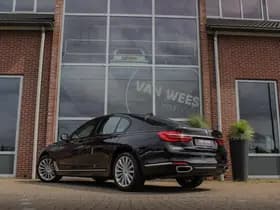 BMW 7-Serie thumbnail 4