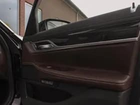 BMW 7-Serie thumbnail 38