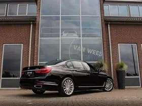 BMW 7-Serie thumbnail 5