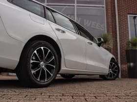 Volvo V60 thumbnail 40