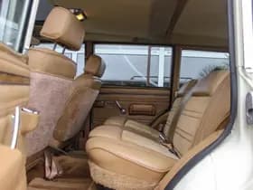 Jeep Wagoneer thumbnail 20