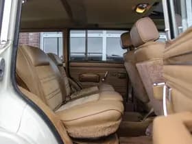 Jeep Wagoneer thumbnail 21