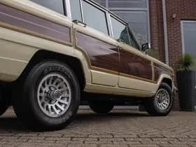 Jeep Wagoneer thumbnail 37