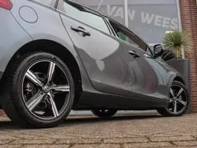 Volvo V40 thumbnail 43