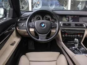 BMW 7-Serie thumbnail 11