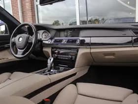 BMW 7-Serie thumbnail 12