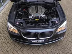BMW 7-Serie thumbnail 10
