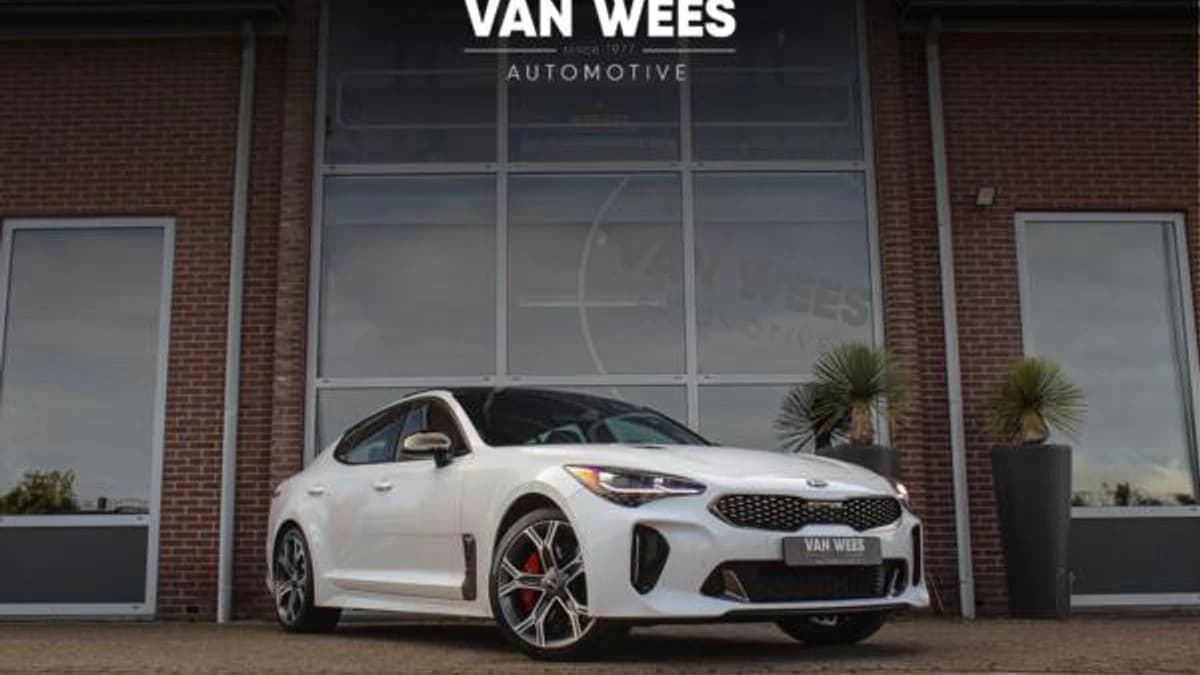 Kia Stinger — foto 1
