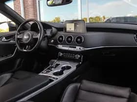 Kia Stinger thumbnail 12