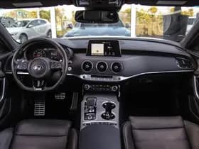 Kia Stinger thumbnail 3