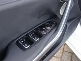 Kia Stinger thumbnail 41