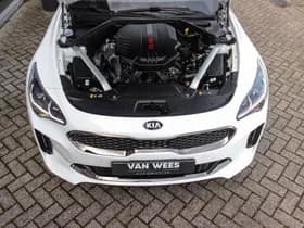 Kia Stinger thumbnail 10