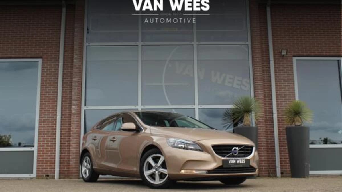 Volvo V40 — foto 1