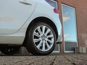 Volvo V40 thumbnail 35