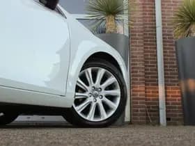 Volvo V40 thumbnail 40