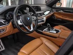 BMW 7-Serie thumbnail 12