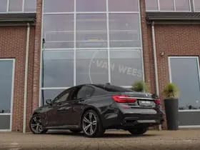 BMW 7-Serie thumbnail 4