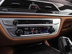 BMW 7-Serie thumbnail 41
