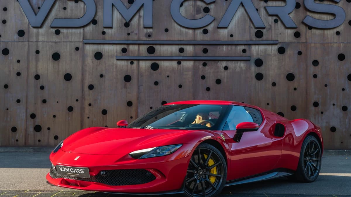 Ferrari 296 — foto 1