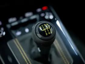 Porsche 911 thumbnail 24