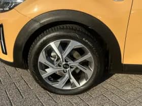 Kia Stonic 1.0 T-GDi MHEV DynamicLine All SeasonBanden/Navigatie/Trekhaak thumbnail 2