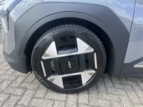 Kia New Ev3 thumbnail 3