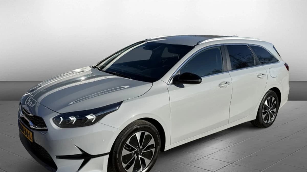 Kia Ceed Sportswagon 1.0 T-GDi MHEV DCT7 AUTOMAAT Design Edition — foto 1