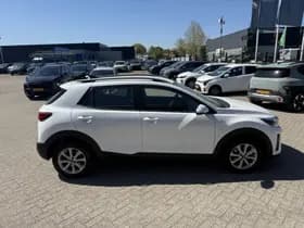 Kia Stonic thumbnail 6