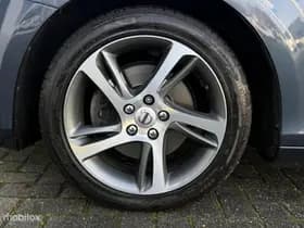 Volvo V40 thumbnail 32