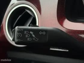 Volkswagen Up! thumbnail 36