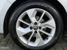 Renault Clio thumbnail 25