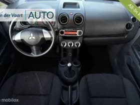 Mitsubishi Colt thumbnail 2