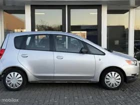 Mitsubishi Colt thumbnail 9