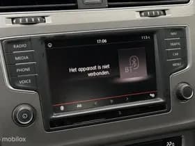 Volkswagen Golf thumbnail 22