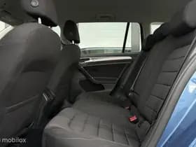 Volkswagen Golf thumbnail 10