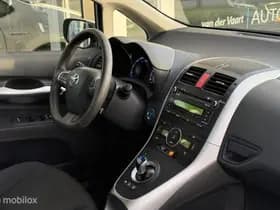 Toyota Auris thumbnail 11