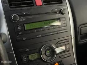 Toyota Auris thumbnail 17