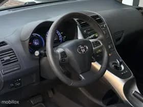 Toyota Auris thumbnail 27