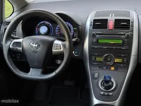 Toyota Auris thumbnail 36