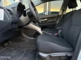 Toyota Auris thumbnail 7